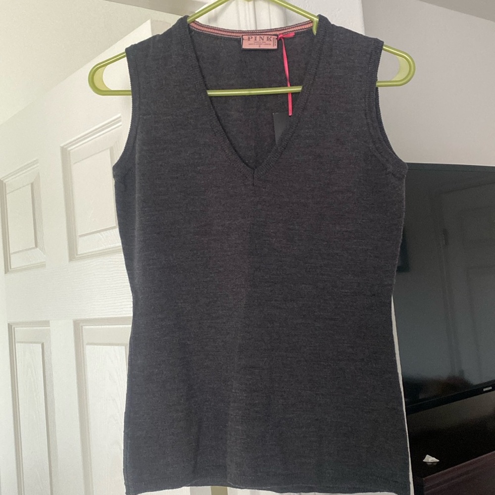Sleeves vest